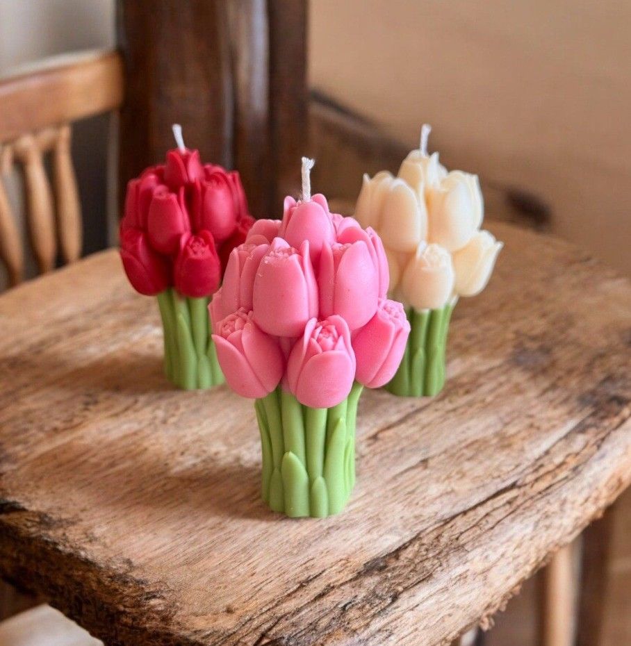 Tulip Bouquet Candle – Elegant Floral Decorative Scented Wax Candle