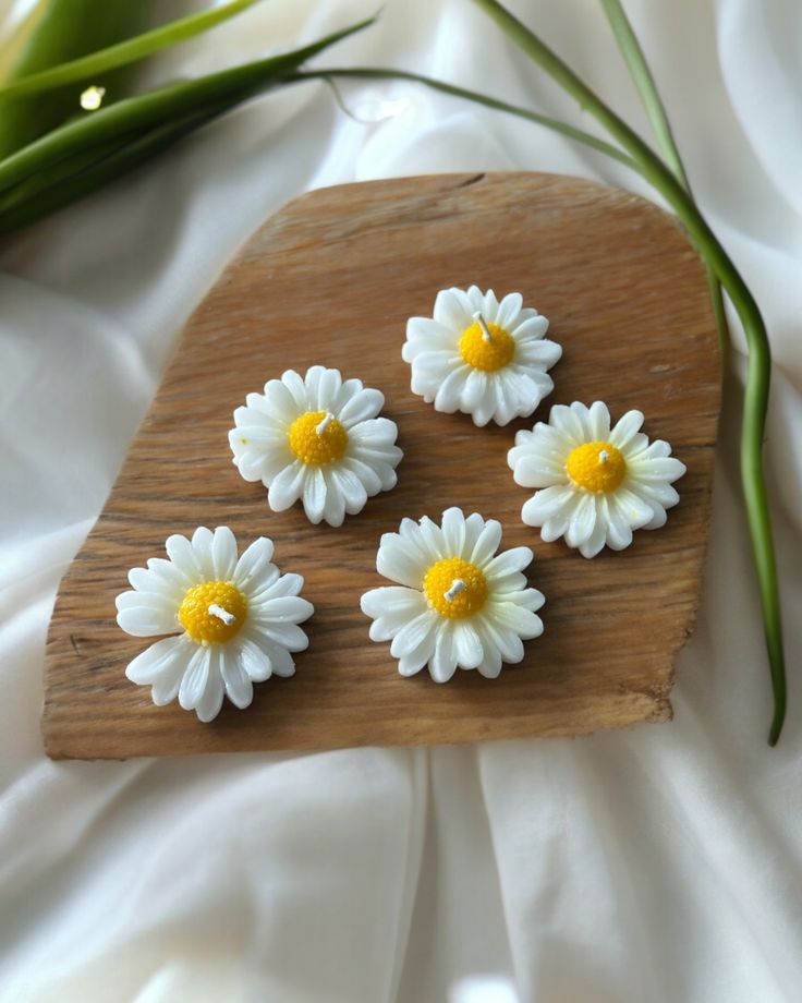 Sunflower Candle – Handcrafted Blooming Candle for Bright & Cheerful Décor set of 5