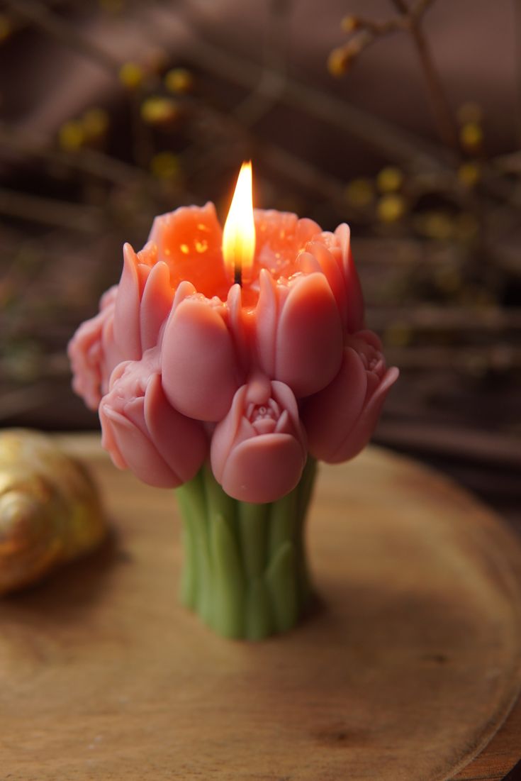 Tulip Bouquet Candle – Elegant Floral Decorative Scented Wax Candle